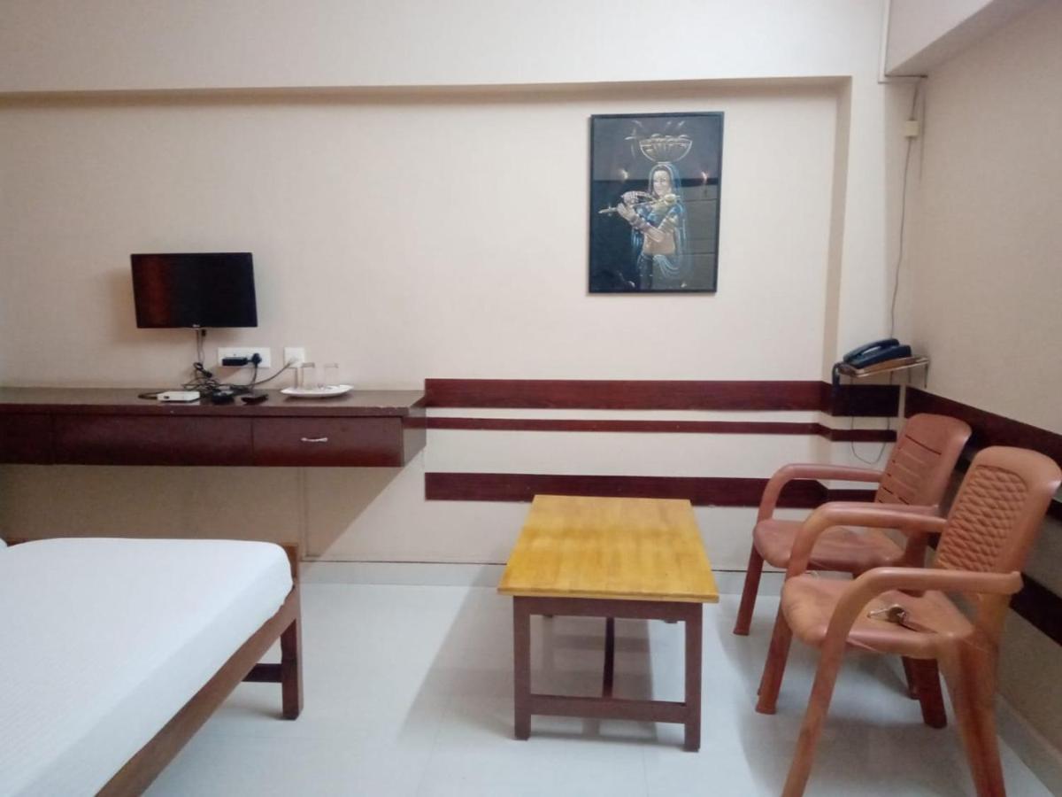 Sangeetha Tourist Home Thiruvananthapuram Ngoại thất bức ảnh