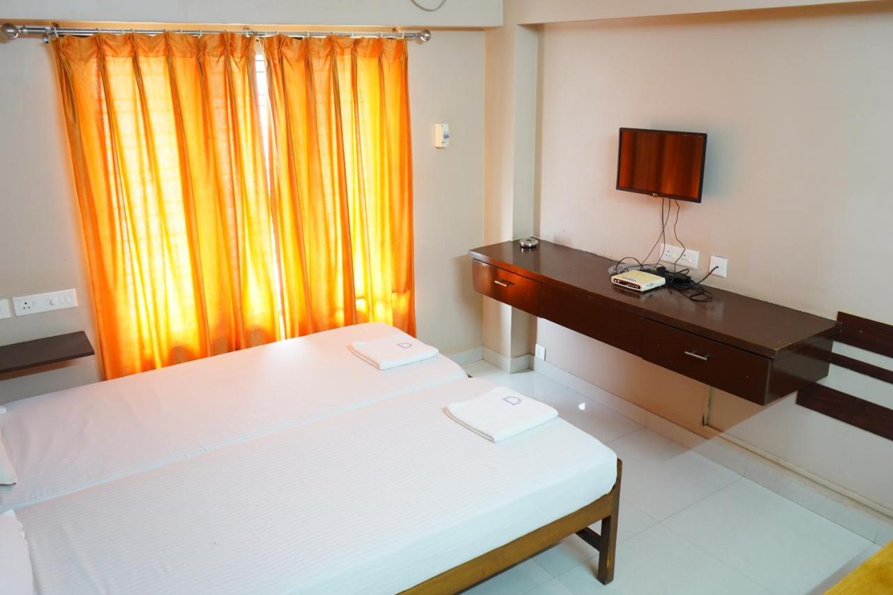 Sangeetha Tourist Home Thiruvananthapuram Ngoại thất bức ảnh