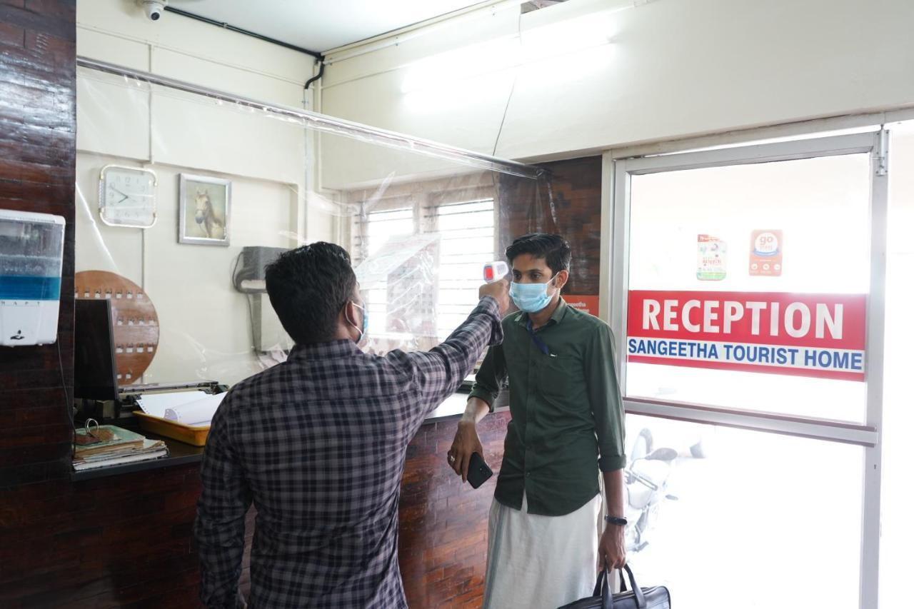 Sangeetha Tourist Home Thiruvananthapuram Ngoại thất bức ảnh